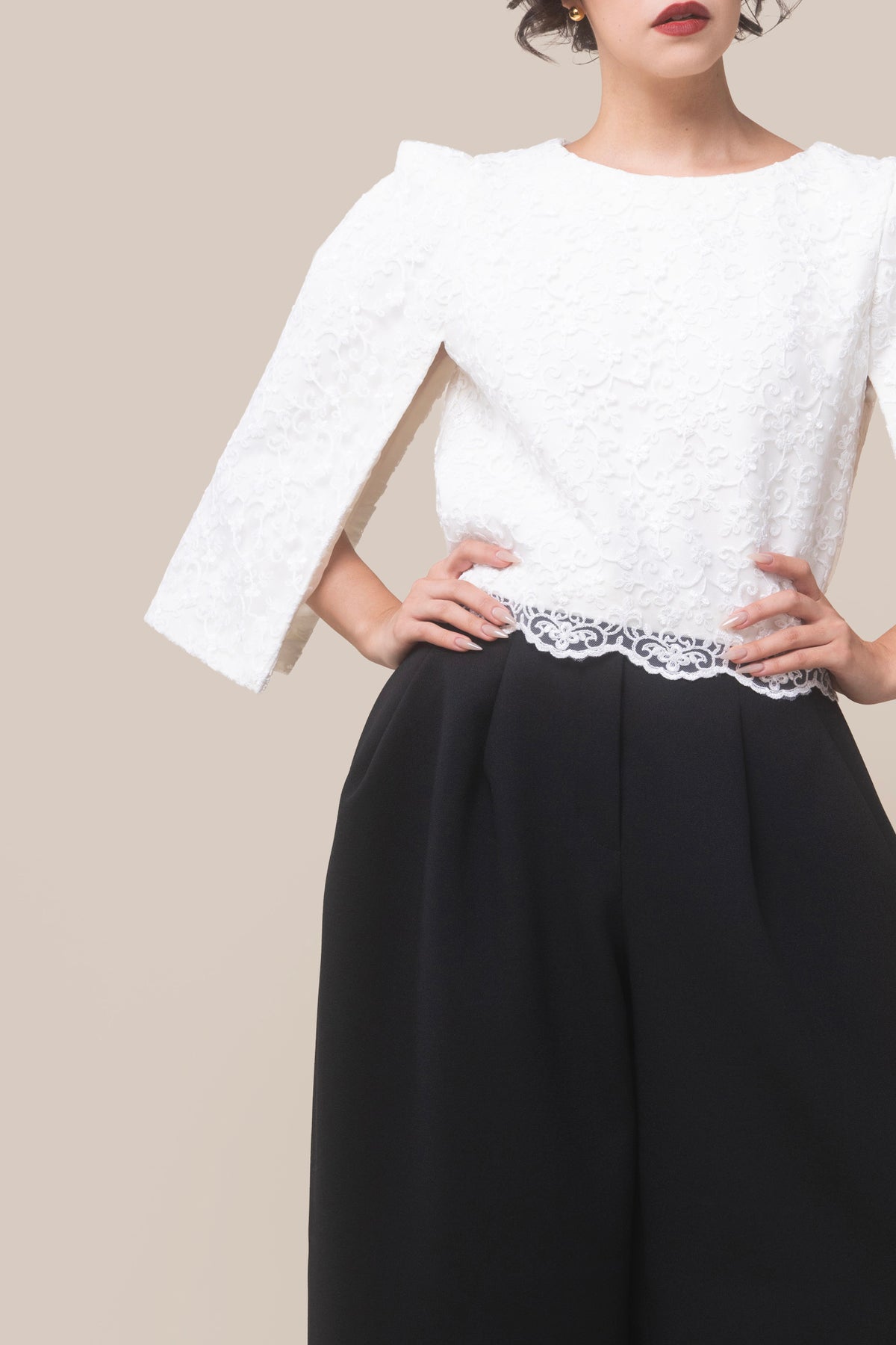 TULIP LACE CAPE