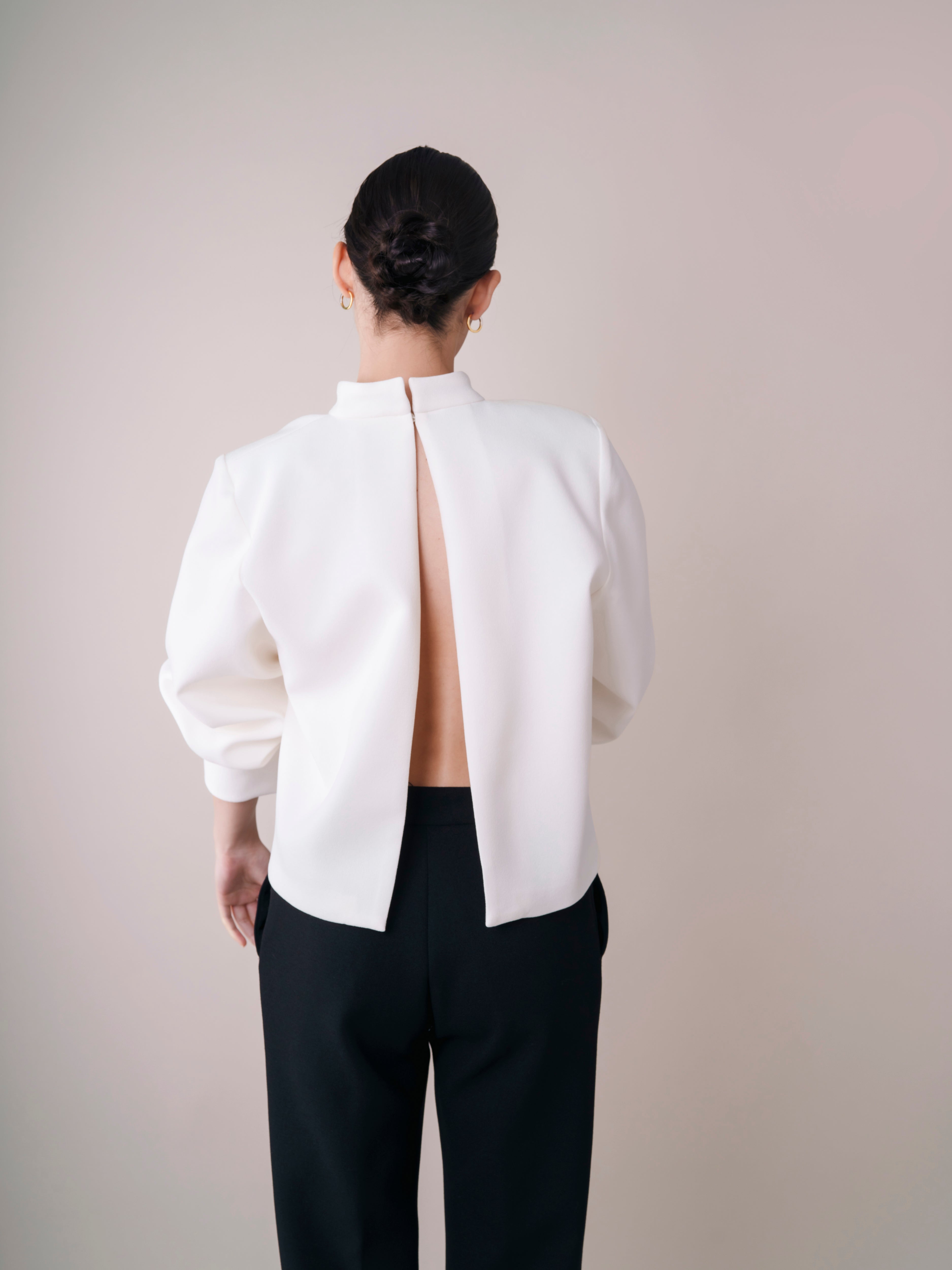 MOCK NECK BLOUSE