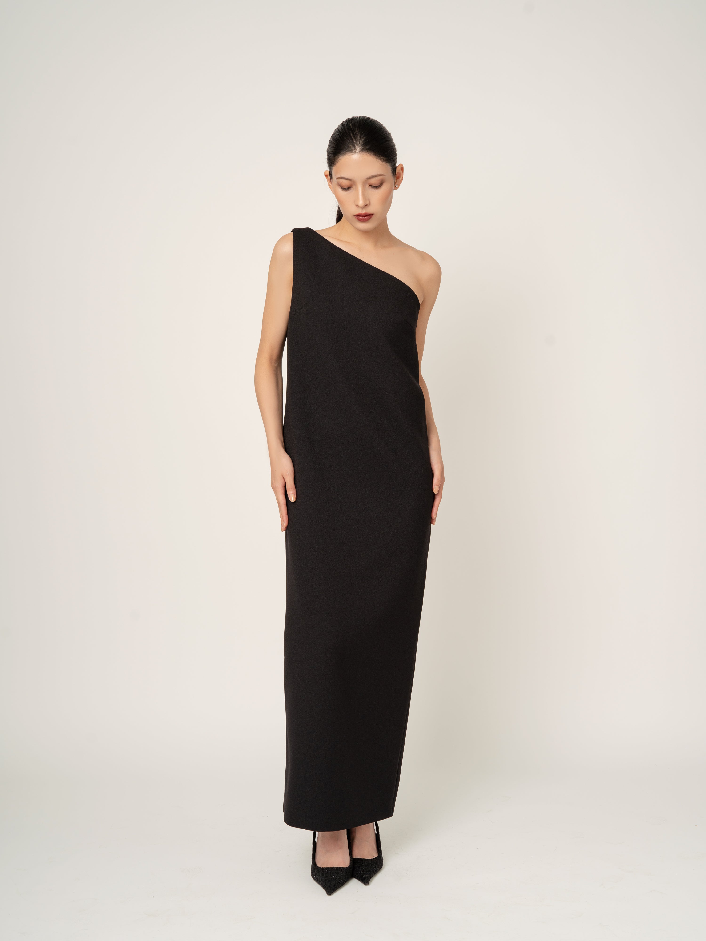 ONE SHOULDER DRESS