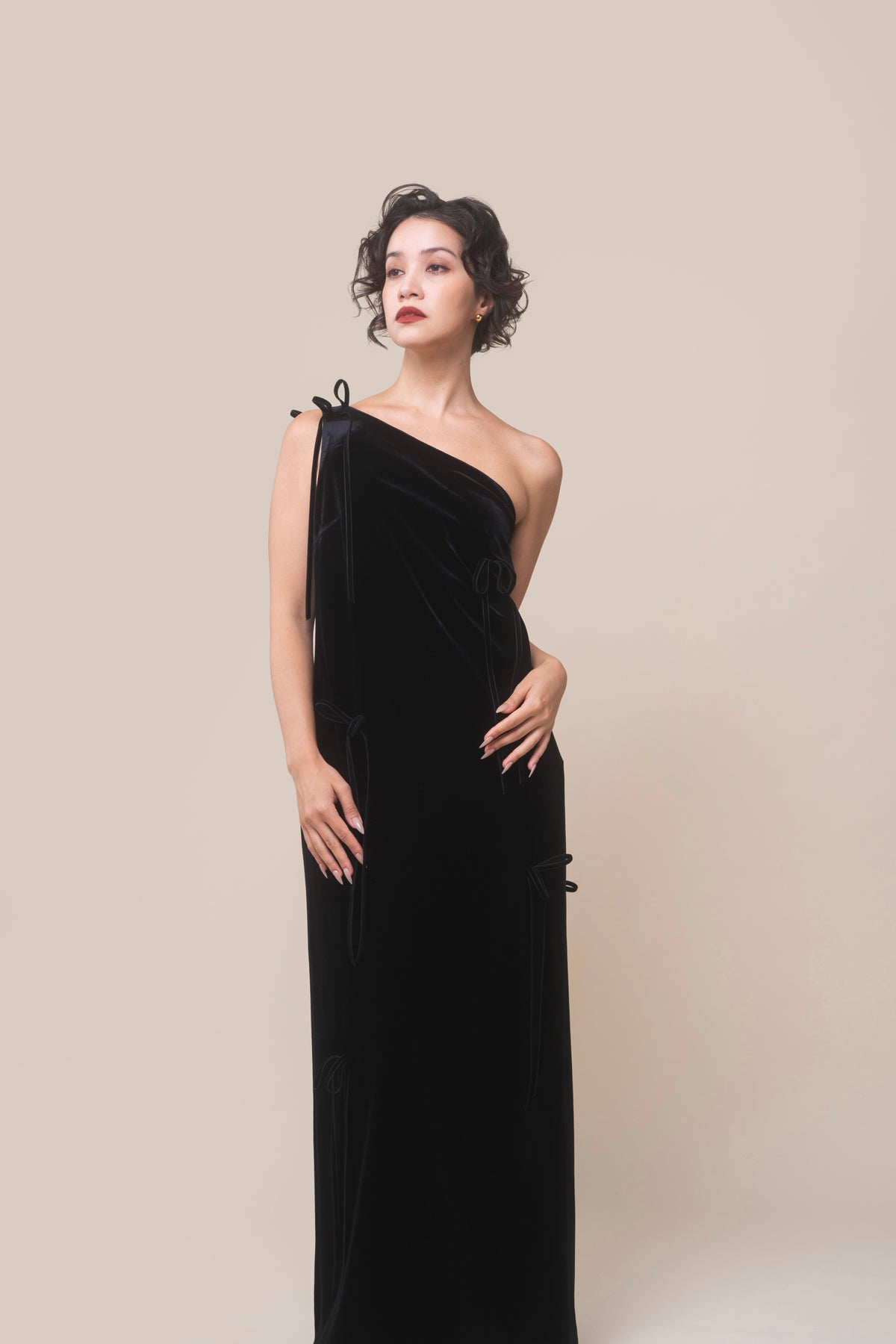ONE SHOULDER RIBBON DRESS