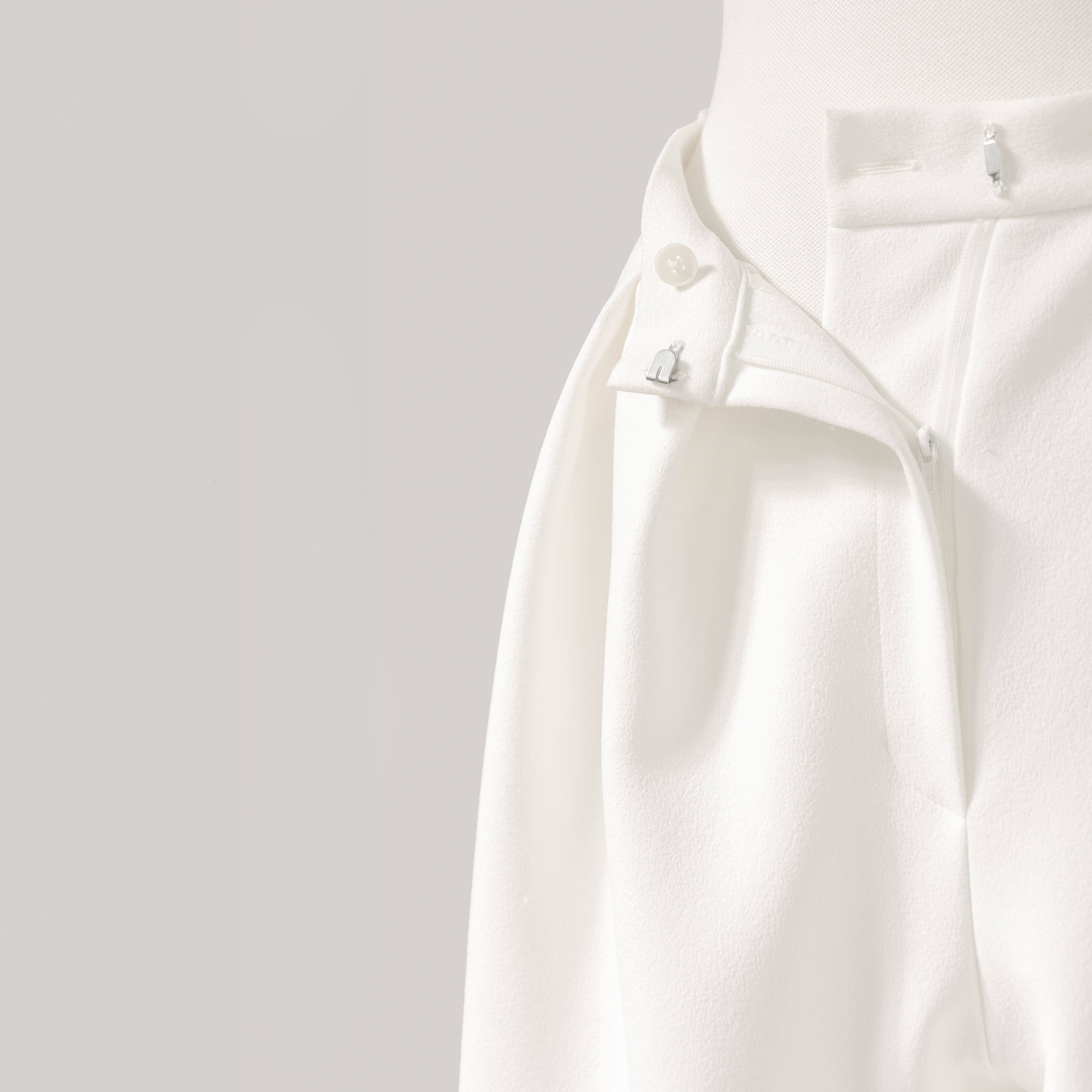 LONG OVER WIDE PANTS