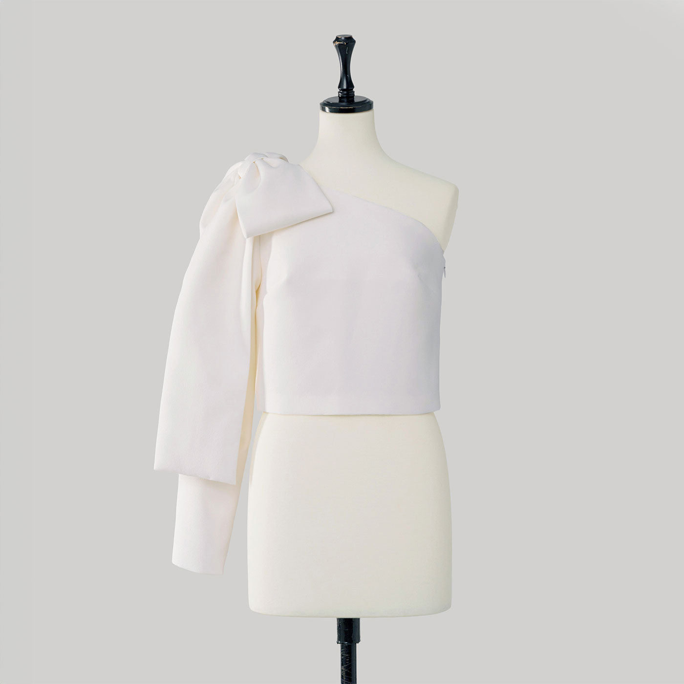 ONE SHOULDER RIBBON BLOUSE