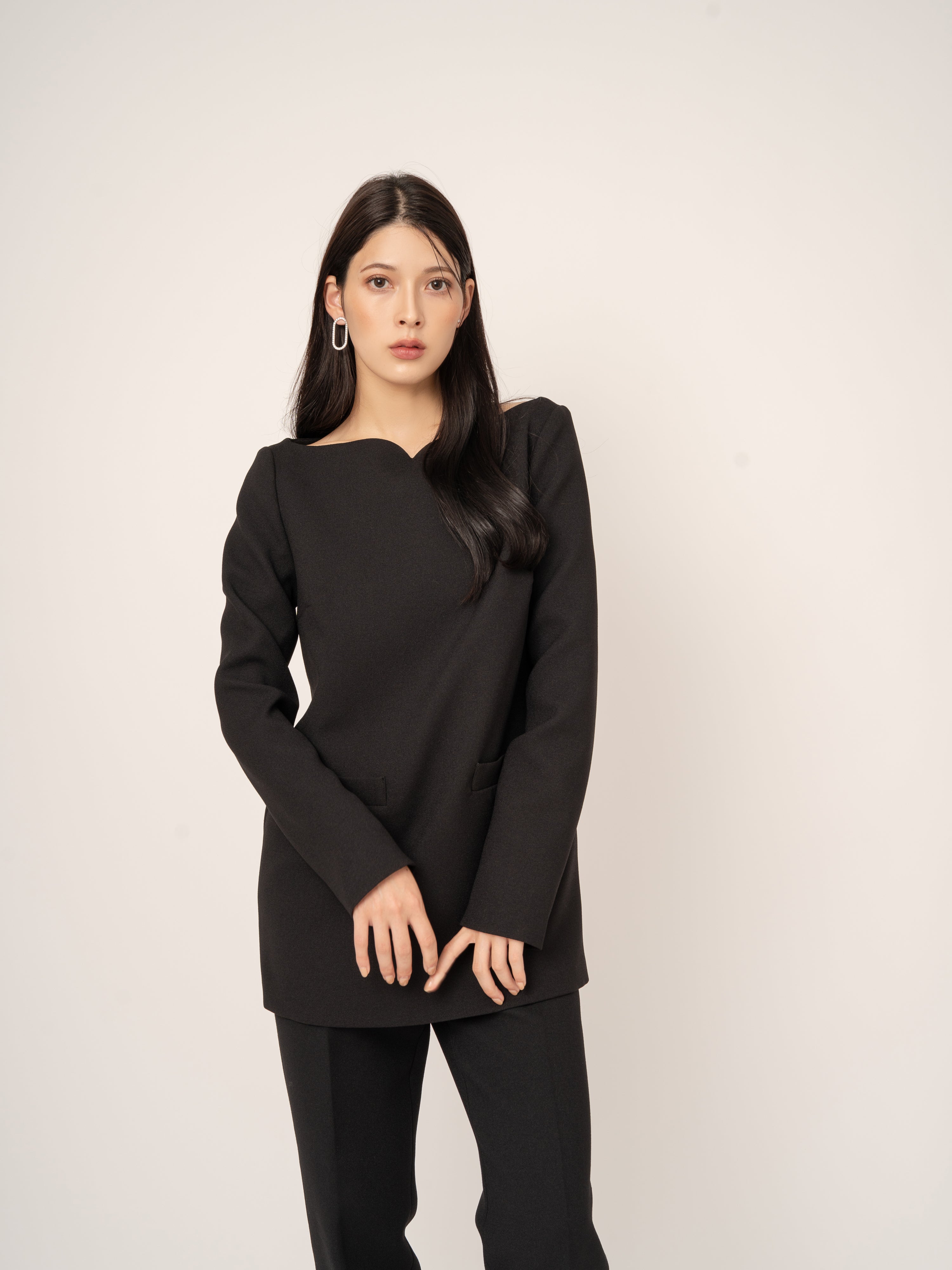 SLASHED NECK TUNIC