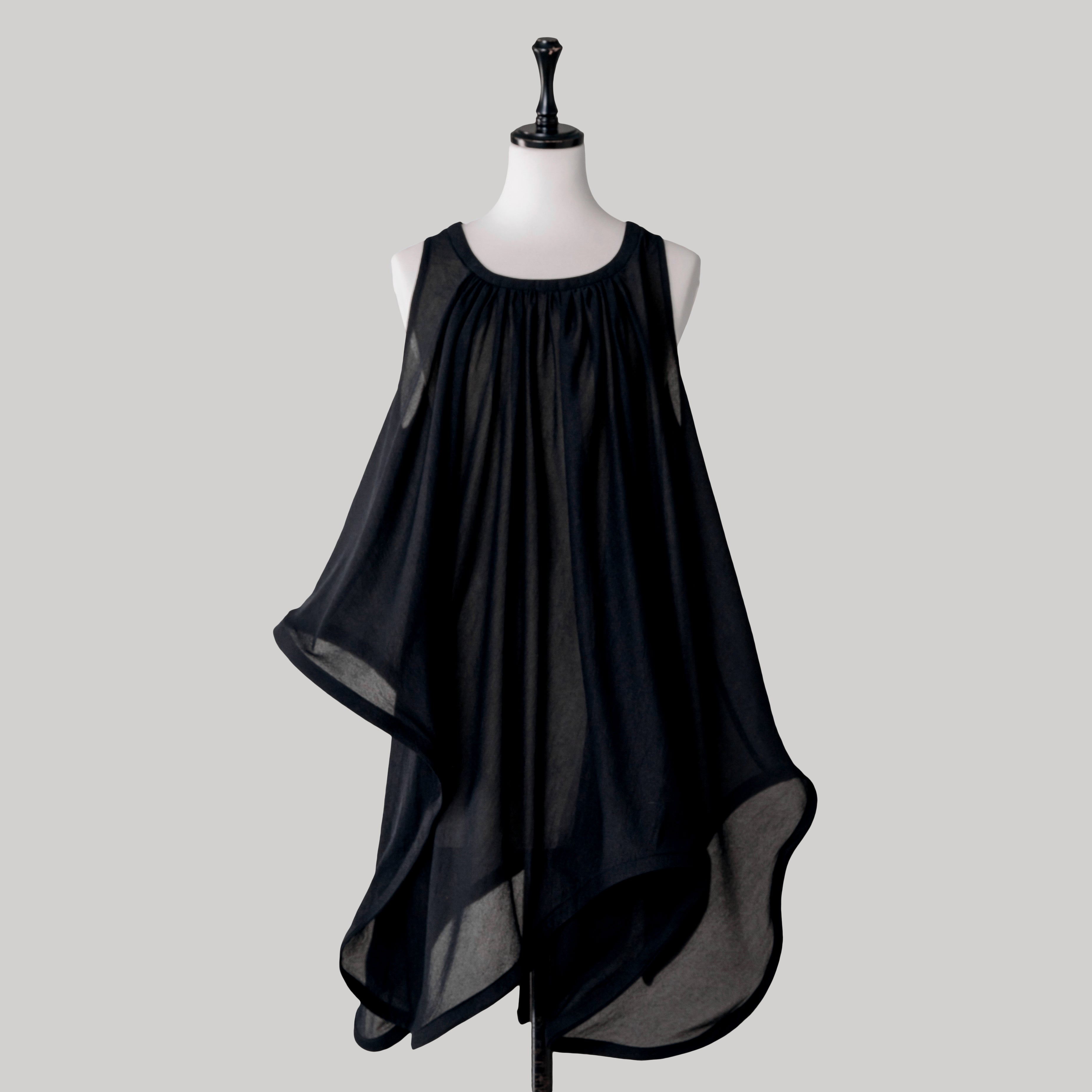 CURL ASYMMETRY SLEEVELESS