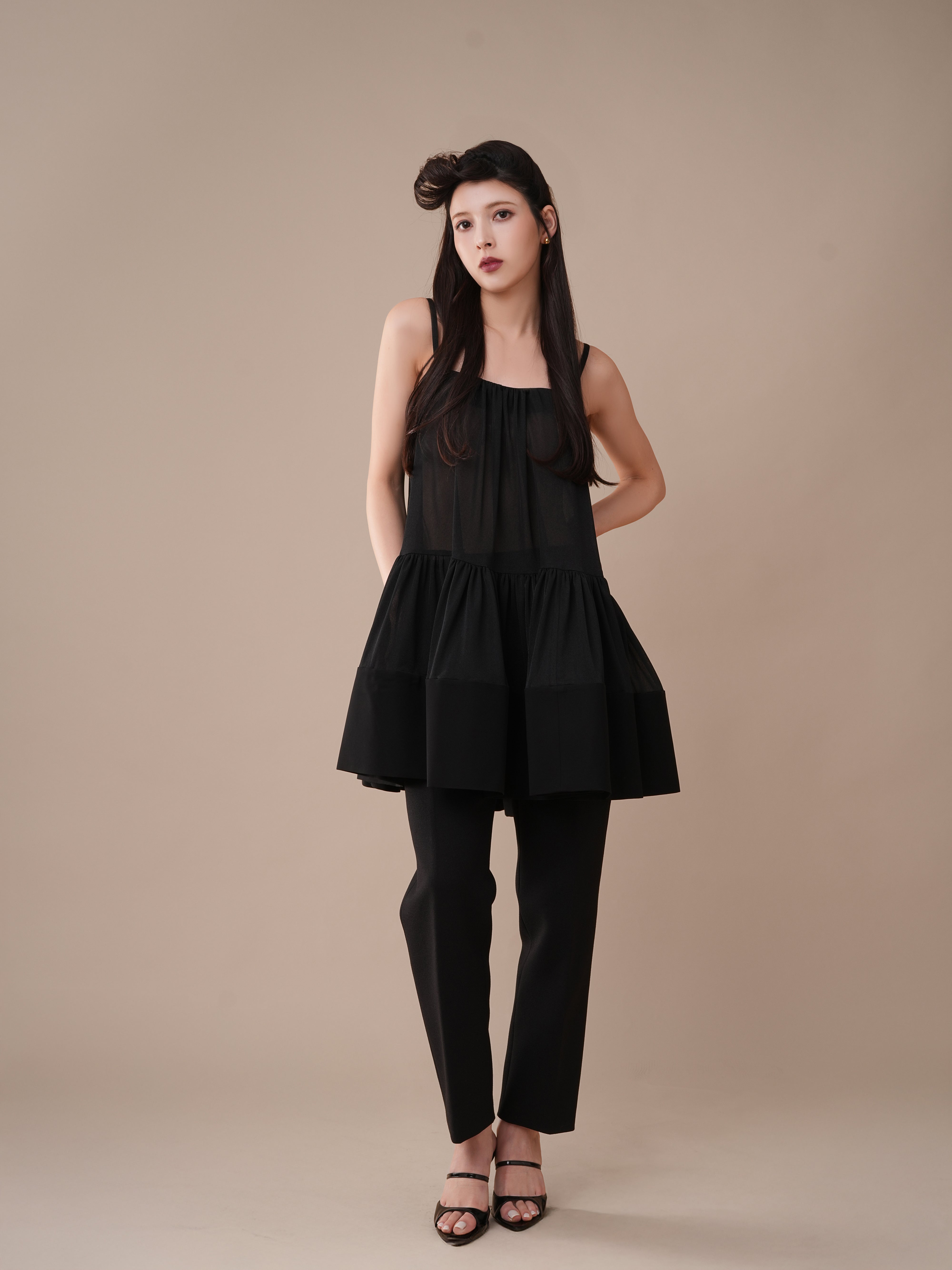 RASCHEL SLEEVELESS